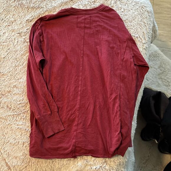 Aerie Women's Red/Burgundy T-shirt - Picture 4 of 4